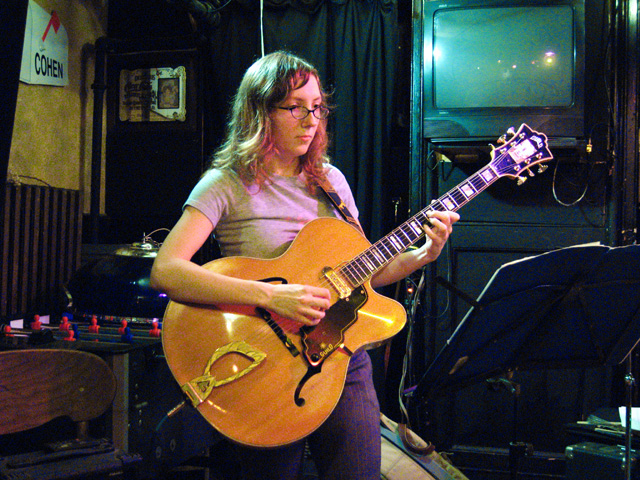 Mary Halvorson - Freddy's Backroom 2005