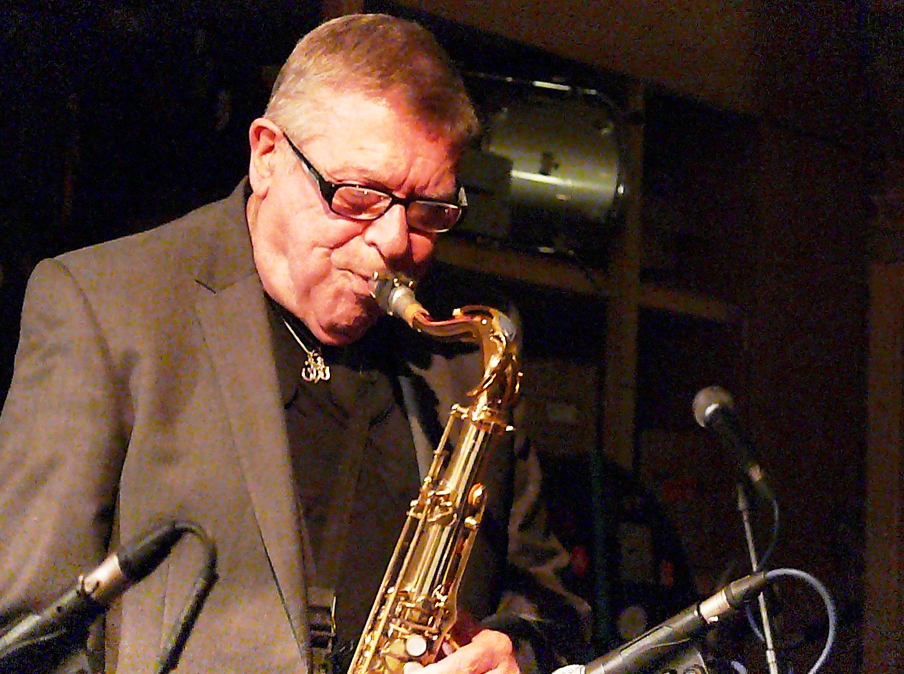 Alan Skidmore at Cafe Oto, London in July 2017