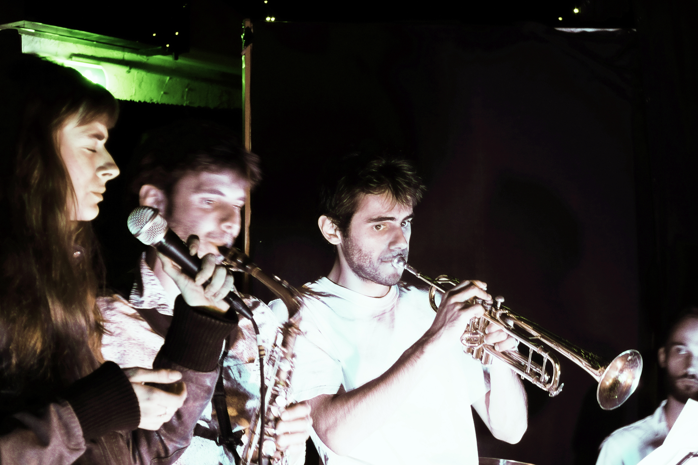 Lou Ferrand, Sol Léna-Schroll and Hector Léna-Schroll at Kruttverket, Oslo — jazz photo by Daniel Mège | All About Jazz