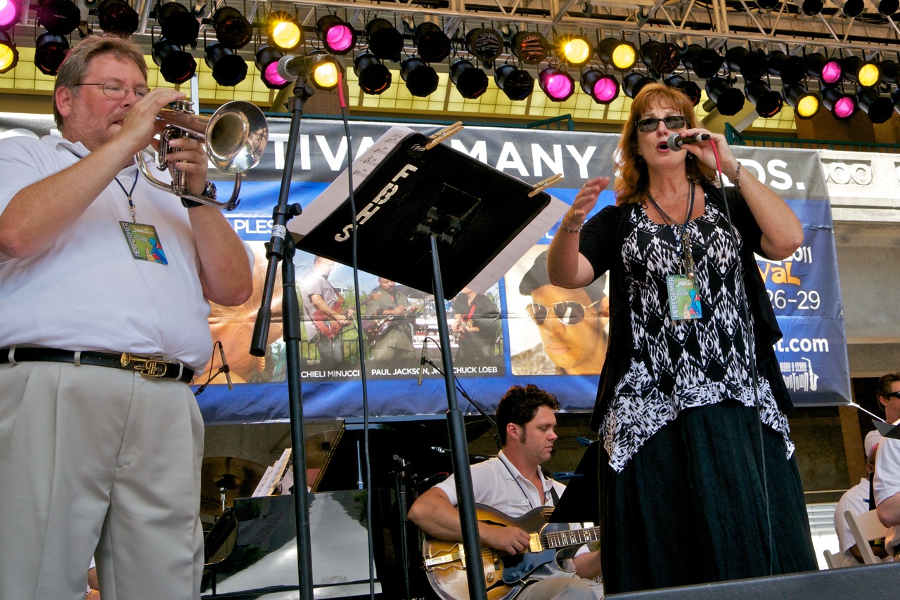 JB Scott & Lisa Kelly in festival concert