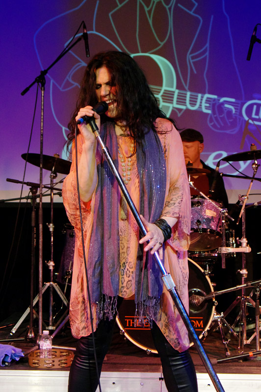 Sari Schorr and the Engine Room