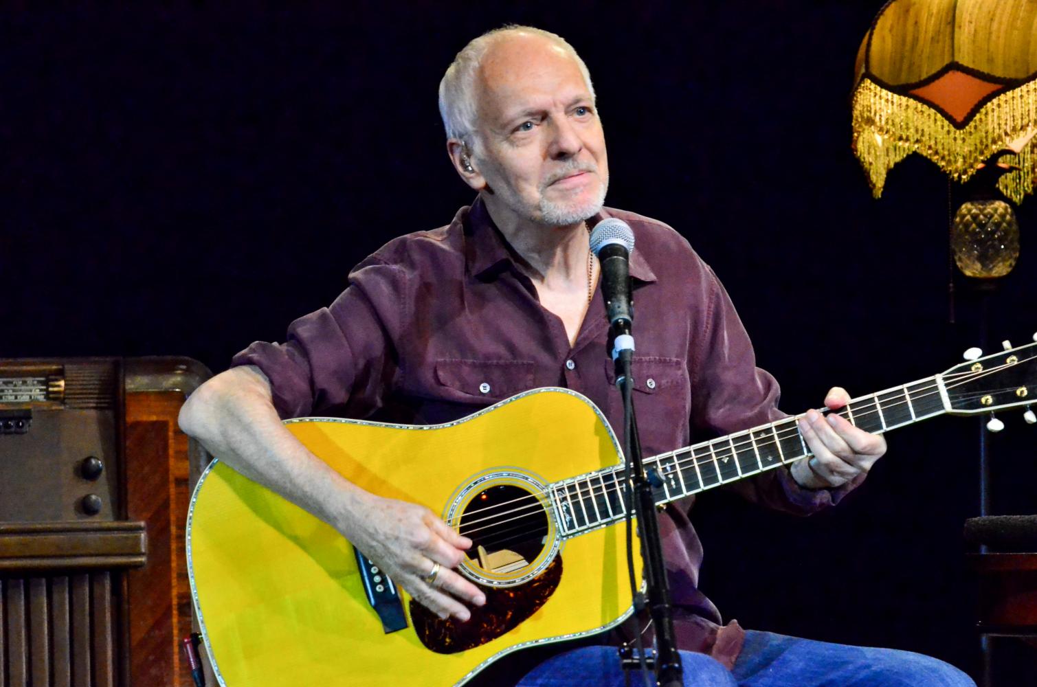 Peter Frampton at NYCB Theatre at Westbury on 10-19-2016. 