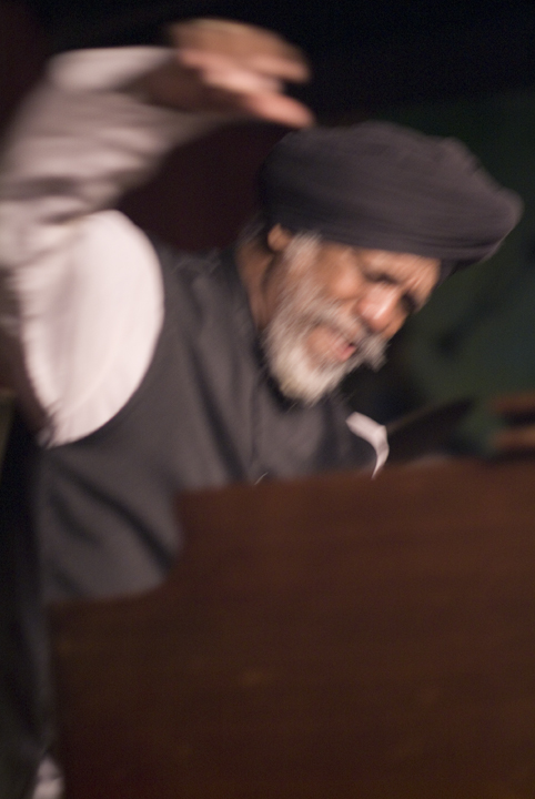 Dr Lonnie Smith — jazz photo by Wayne Tucker | All About Jazz