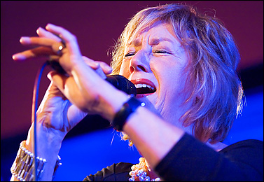 Norma Winstone - [url=http://WWW.Jazzfotografie.Eisi.At/]WWW.Jazzfotografie.Eisi.At[/Url]