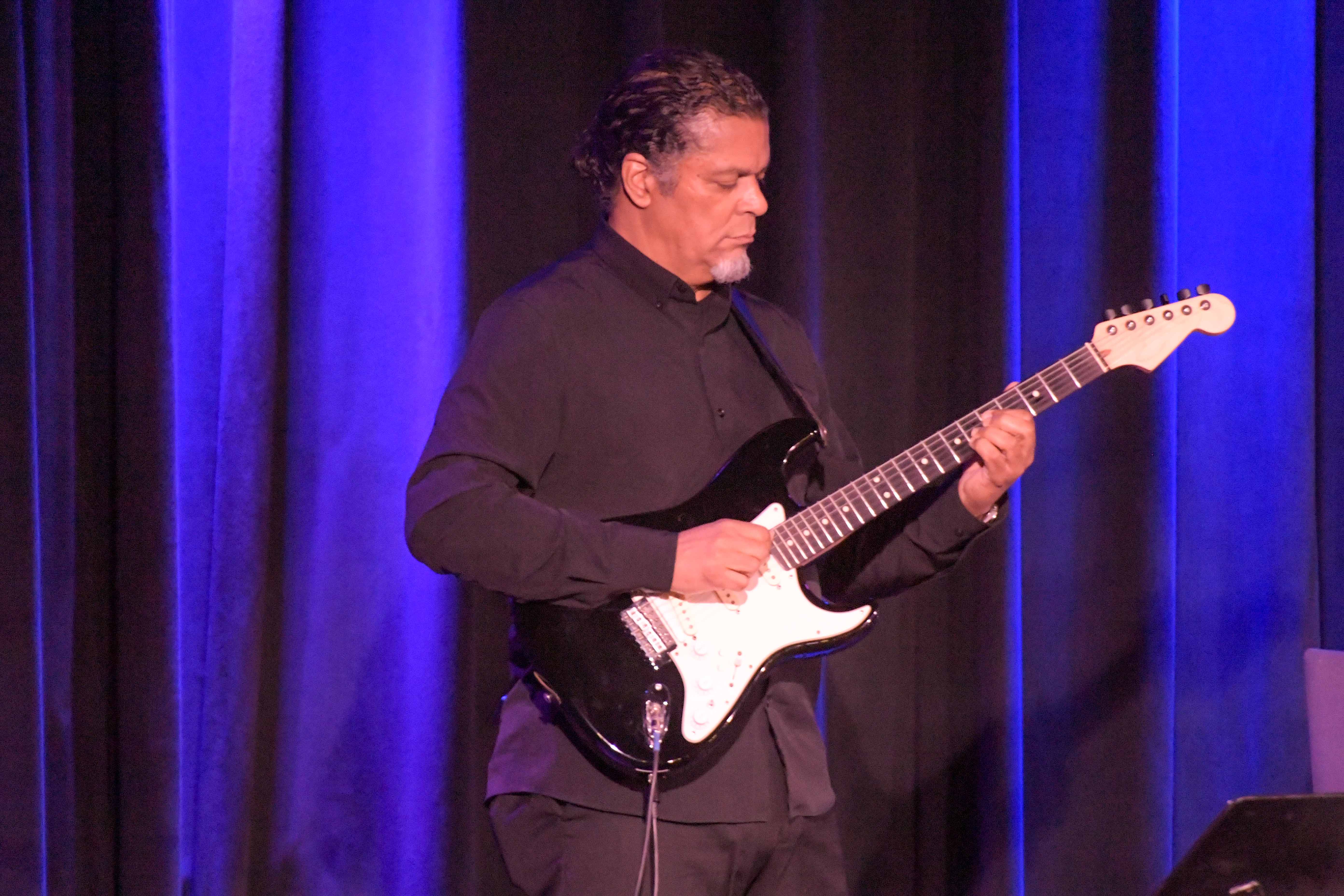 Eldon Surlley - guitars