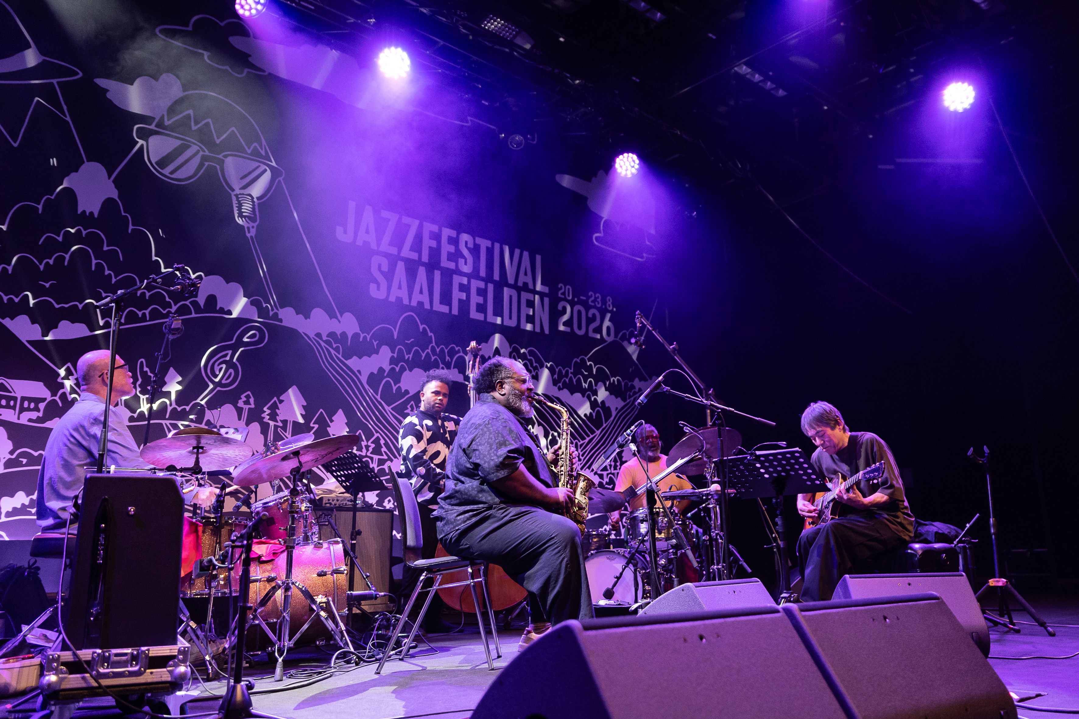 Darius Jones, Otomo Yoshihide, Nick Dunston, Gerald Cleaver, Yasuhiro Yoshigaki — jazz photo by Gabriele Guala | All About Jazz