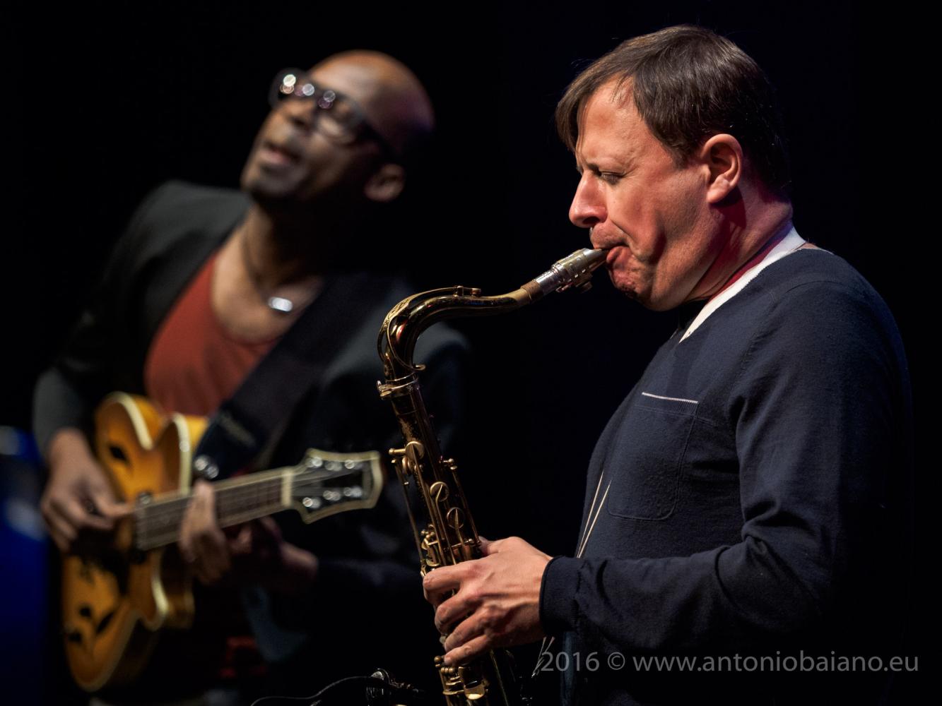 Chris Potter and Lionel Loueke, Aziza