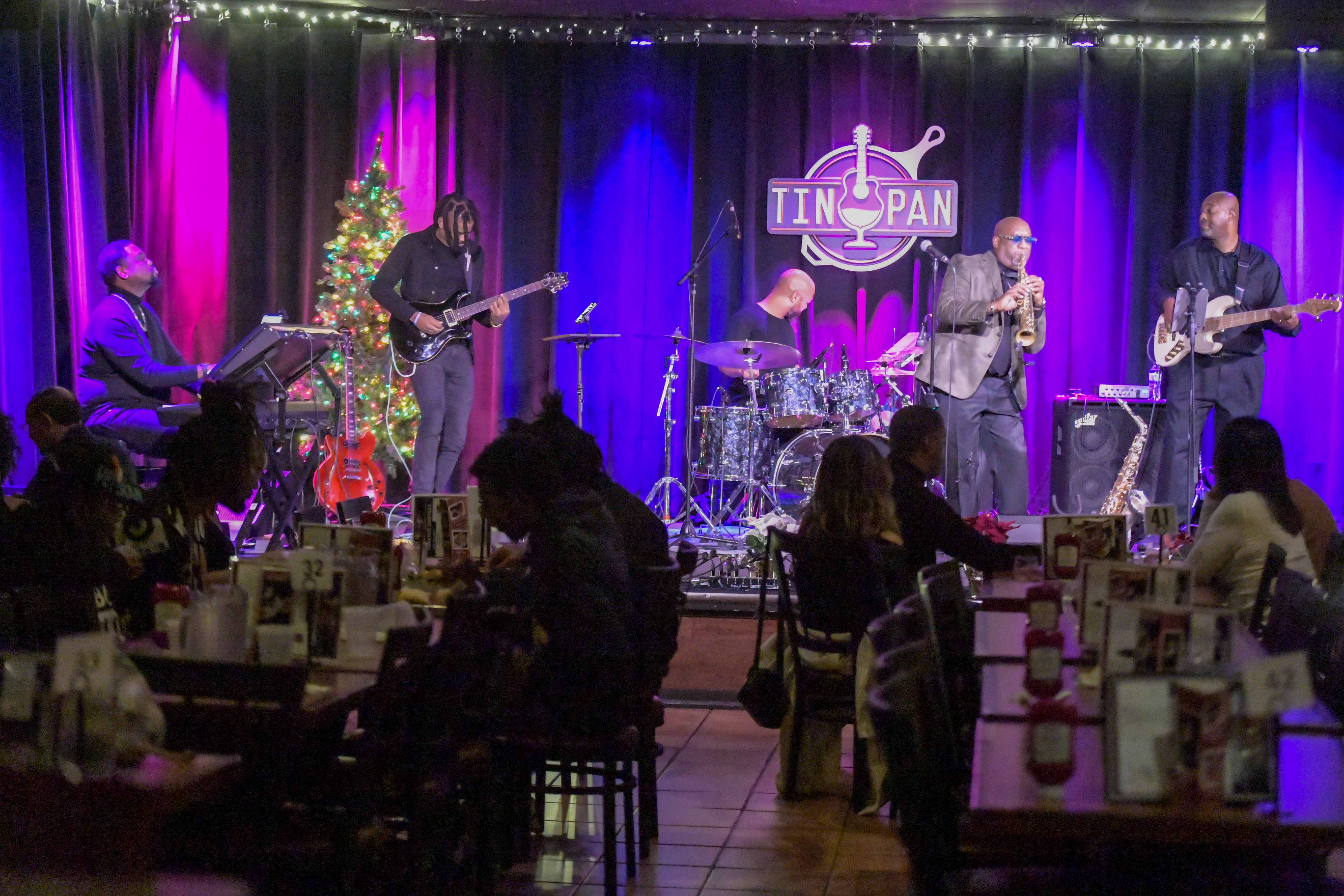 Tony Exum Jr - tenor & soprano sax, Branda Williams - keyboards, Nemo Miller - guitar, Dexter Whitaker - base & CJ Baker - drums