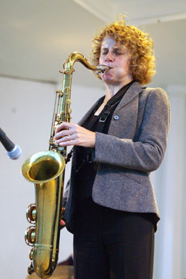 Karen Sharp 16014777 Tunbridge Wells, UK. 8.06 Images of Jazz