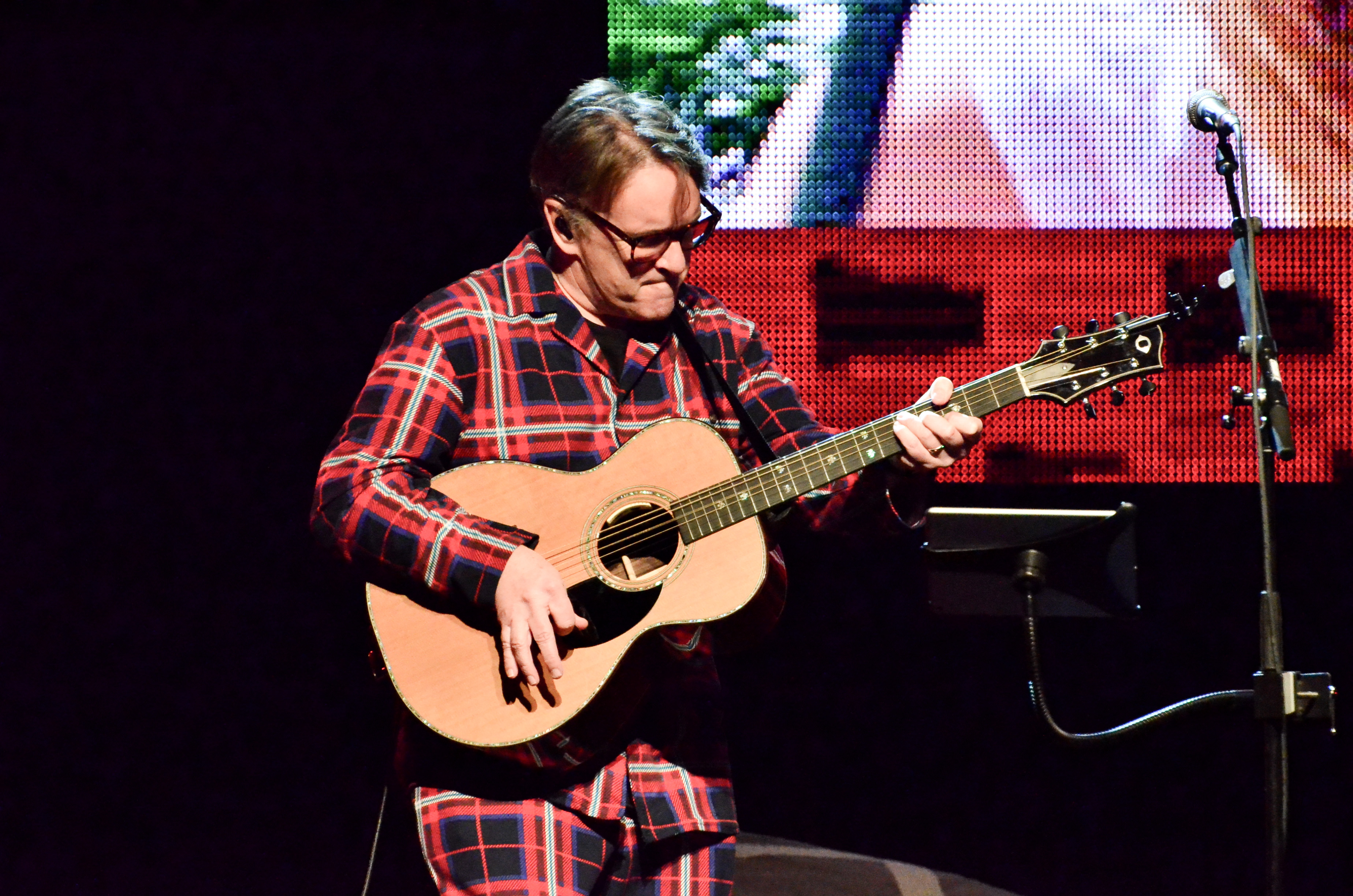 Difford & Tillbrook at the Paramount in Huntington on 12-12-2015.
