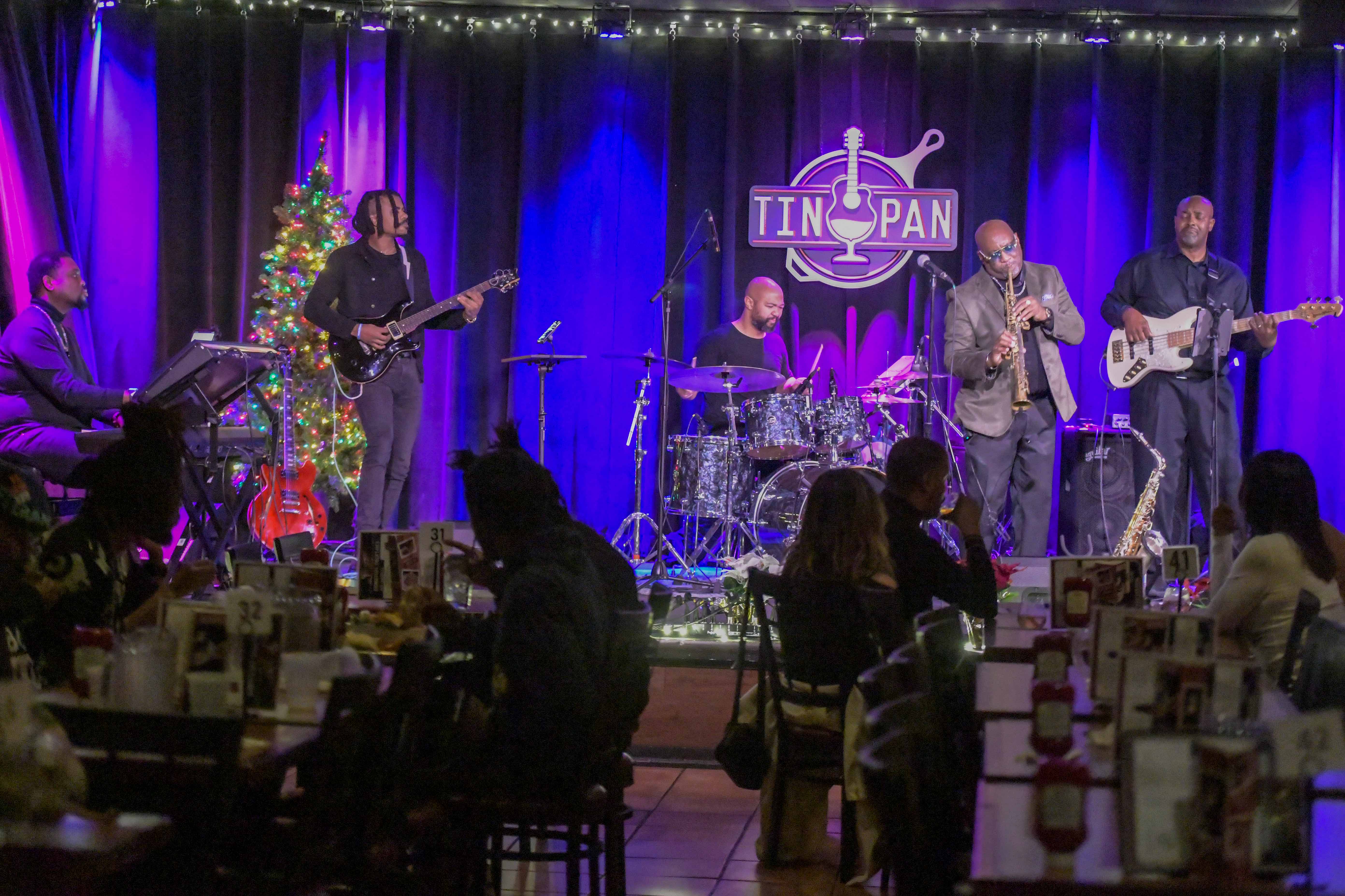 Tony Exum Jr - tenor & soprano sax, Branda Williams - keyboards, Nemo Miller - guitar, Dexter Whitaker - base & CJ Baker - drums
