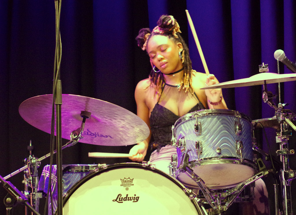 Romarna Campbell Trio