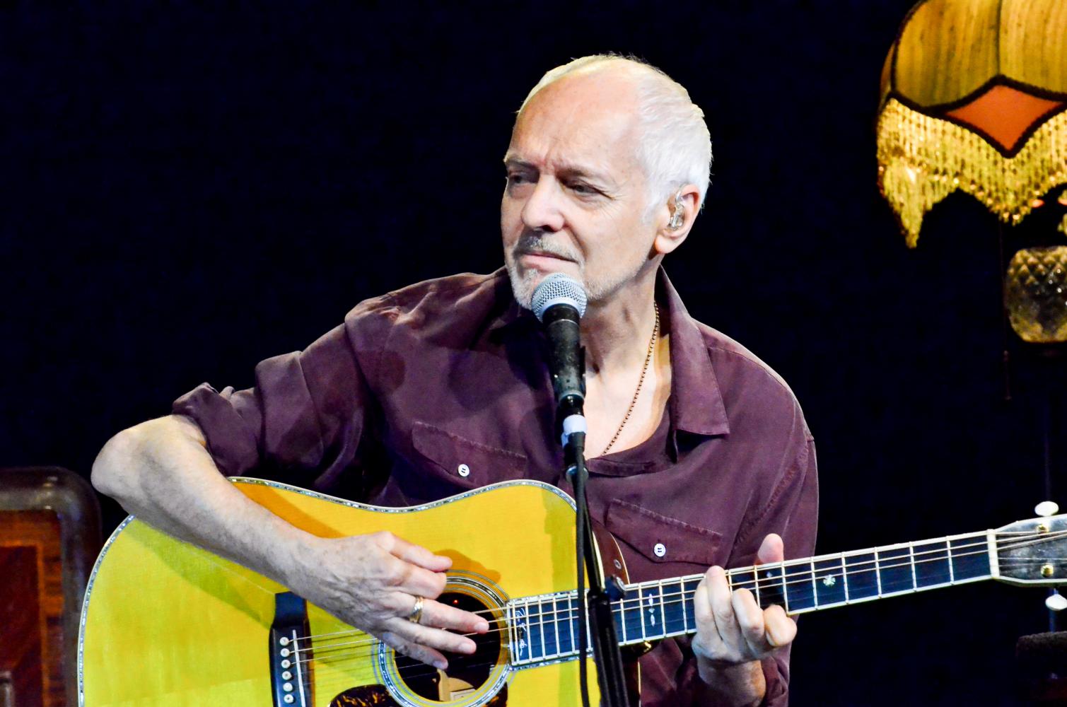 Peter Frampton at NYCB Theatre at Westbury on 10-19-2016. 