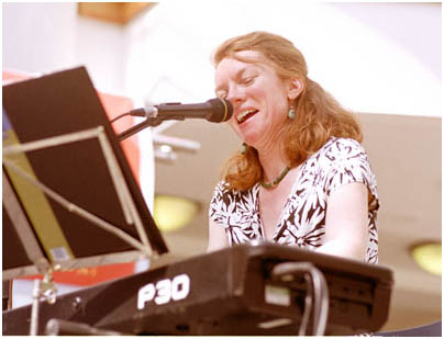 Hilary Cameron 1428806 Croydon Jazz Fest. Whitgift Centre, Croydon, UK. 4.06 Images of Jazz