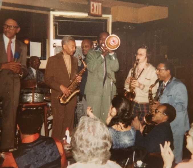 West End circa 1977: Percy France, right foreground. (L to R, Roland Gillis (vocal) Tommy Benford (drums) George James (alto) Francis Williams (trumpet) Eddie Durham (trombone) Loren Schoenberg (tenor) Paul Quinichette (tenor)) — jazz photo by Daniel Gould | All About Jazz