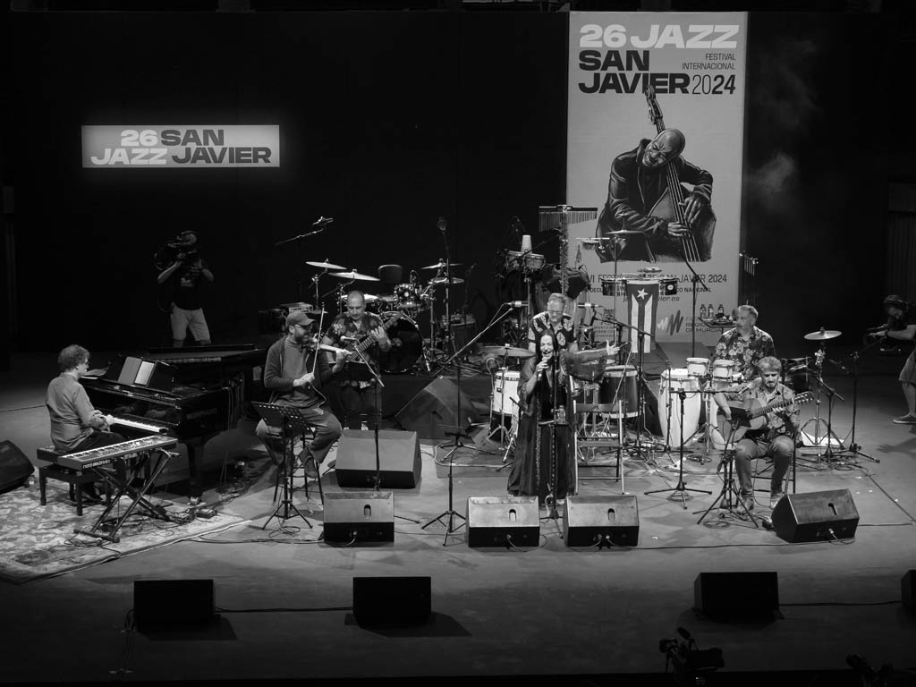 Anna Luna Grupo-2024-(1)