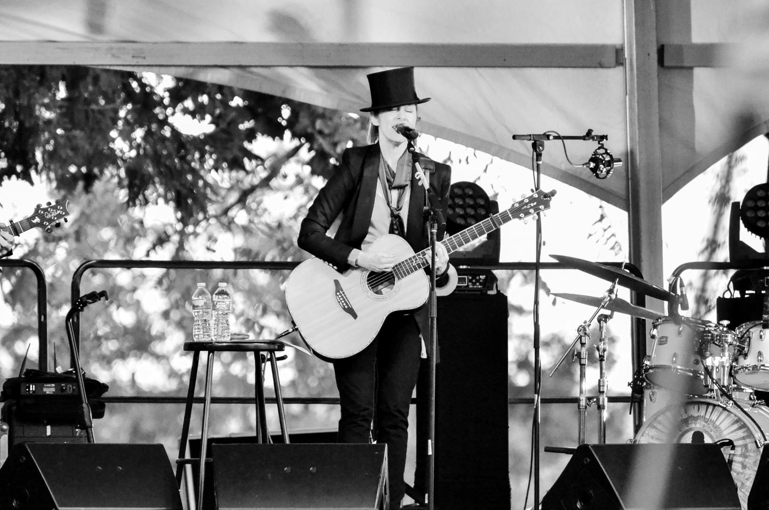 Duncan Sheik and Suzanne Vega Sunset Concert at Sands Point Preserve Conservancy on 9-25-2016. 