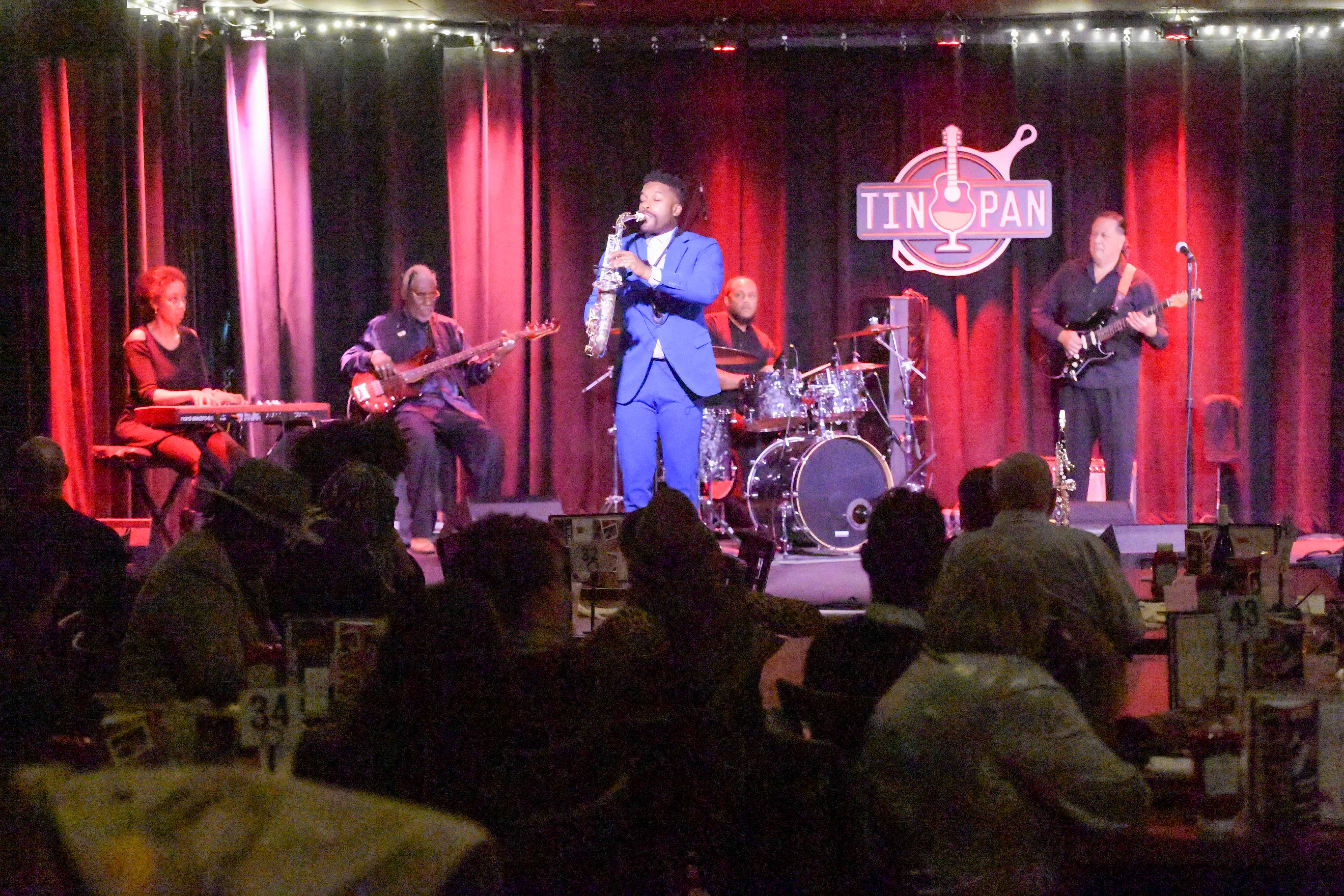 Brent Birkwood - tenor, soprano, Lucy Kilpatrick - keyboards, Juan Nelson - base, Eron Gray - drums, Jon Saure - guitar