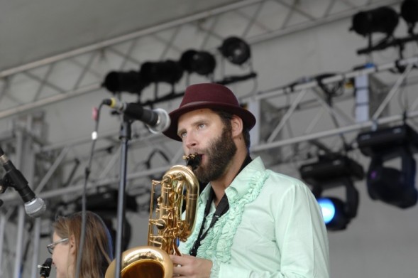 The Kingsize Five Live at the Thames Festival: London, September 2008 — jazz photo by Michael Brown | All About Jazz
