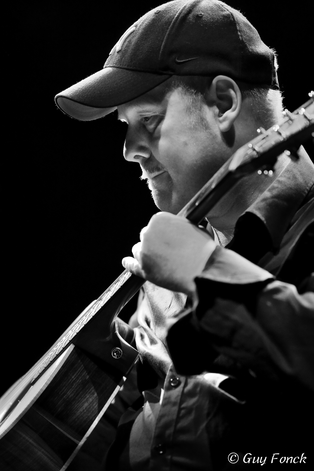 Ulf Wakenius 2011 — jazz photo by Guy Fonck | All About Jazz