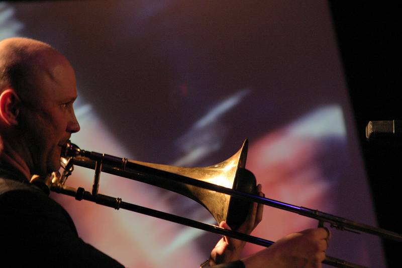 Bertl Mutter with "Erika Stucky, Mrs Bubble & Bones, Princess Tour" at the Cully Jazz Festival, Switzerland, 2005