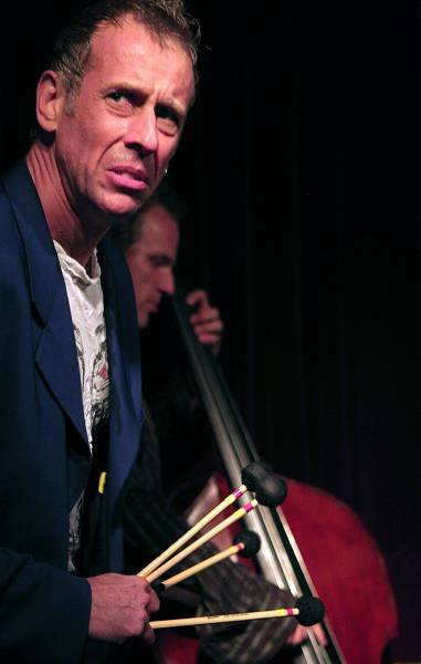 Joe Locke and Hans Glawishnig with "Wayne Escoffery Quartet" at the Smoke, Manhattan, New-York, USA, June 2006