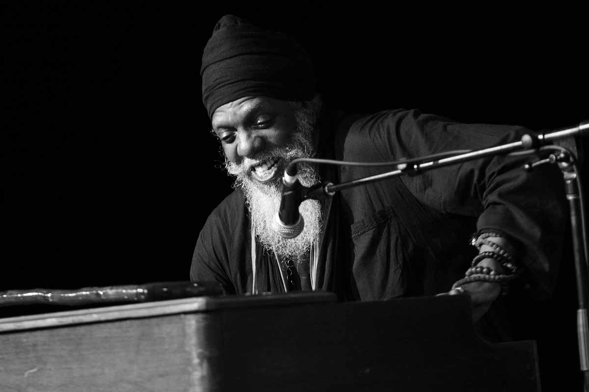 Dr. Lonnie Smith