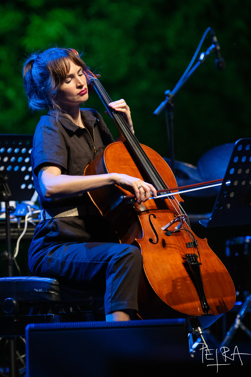 Anna Webber: Shimmer Wince, Mariel Roberts  — jazz photo by Petra Cvelbar | All About Jazz