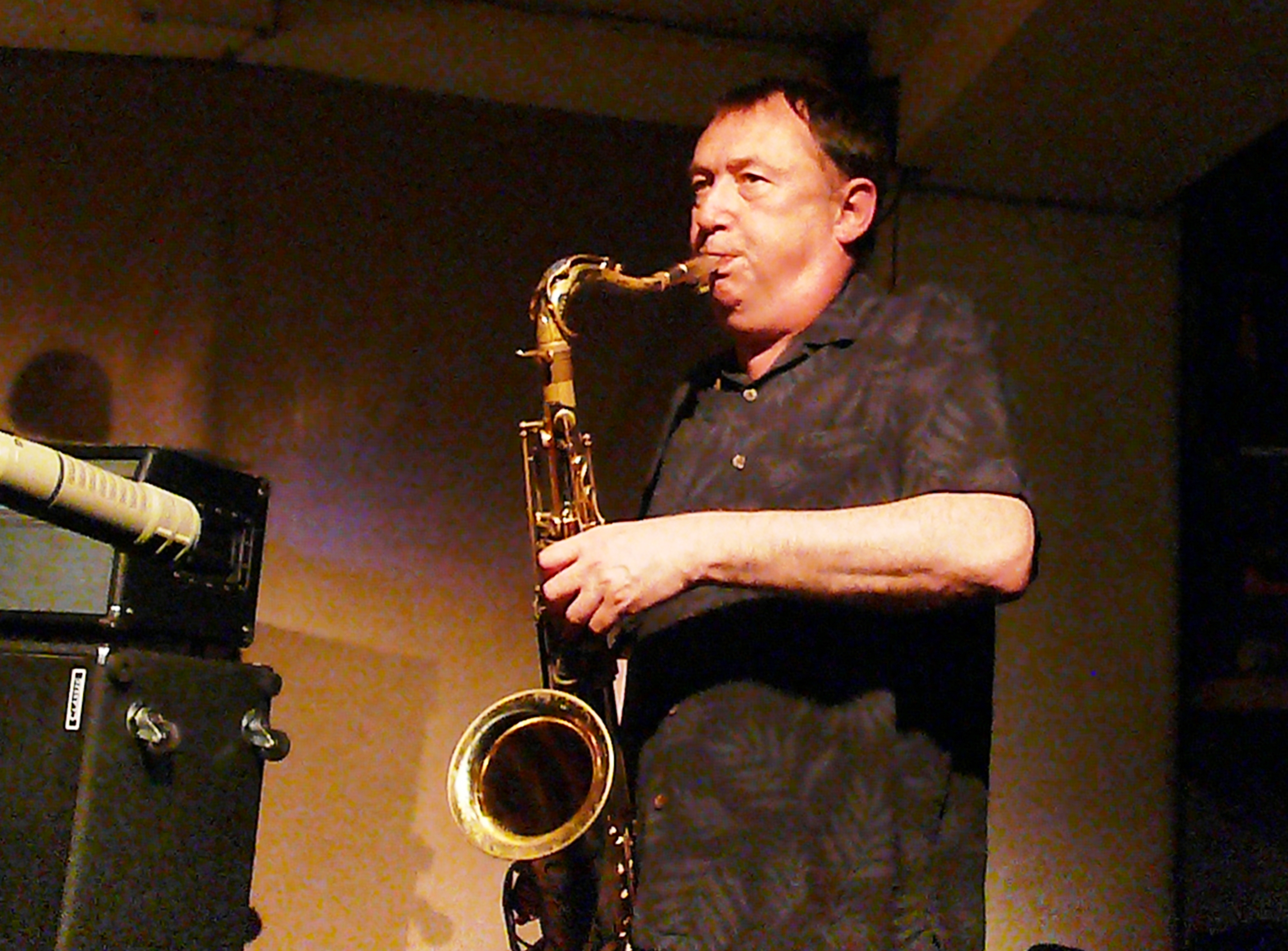 John Butcher at Cafe Oto, London in August 2017