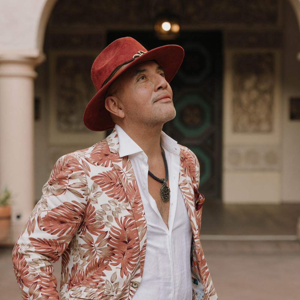 Irving Flores