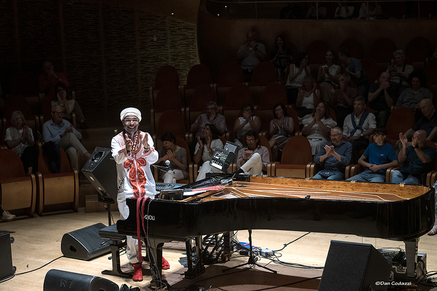 Omar Sosa "Sendas" — jazz photo by Danilo Codazzi | All About Jazz