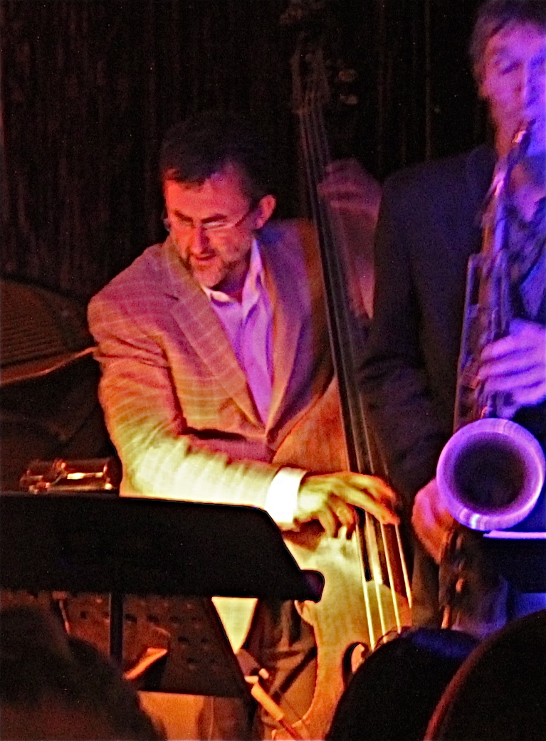 Ben Robertson, Performing with JMQ at Paris Cat Jazz Club