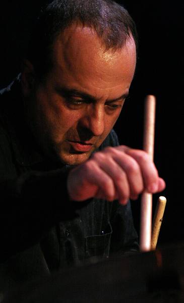 Raul Esmerode with "Libertango" at L'Ecurie, Geneva, Switzerland, March 2006