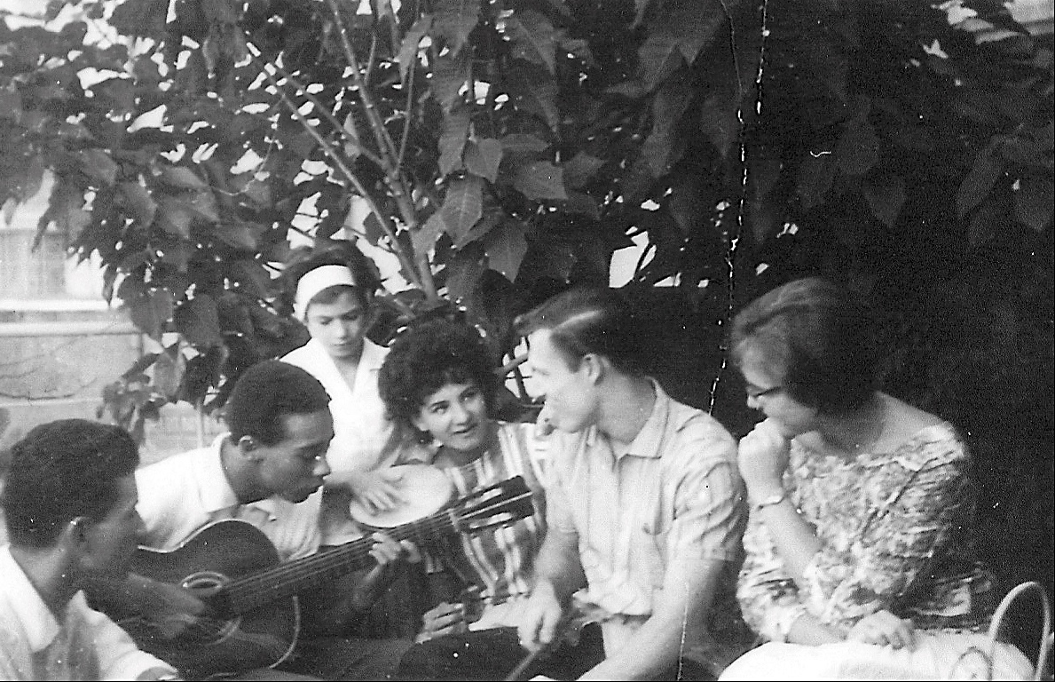 Buddy Deppenschmidt exchanging drum rhythms with Brazilians-Malu, Mutinho and friends-in Porto Alegre (1961)