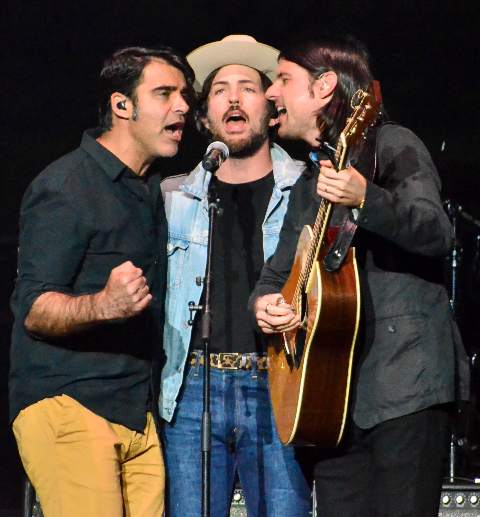 The Avett Brothers at the Outlaw Festival in Wantagh, NY on 9/9/2017. — jazz photo by Christine Connallon | All About Jazz