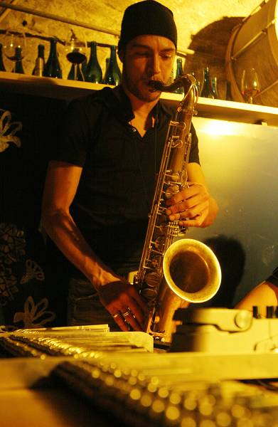 Guillaume Perret During a Jam Session with "Francesco Miccolis, Guillaume Perret, Marc Mean and Alex Allflat" at the Cully Jazz