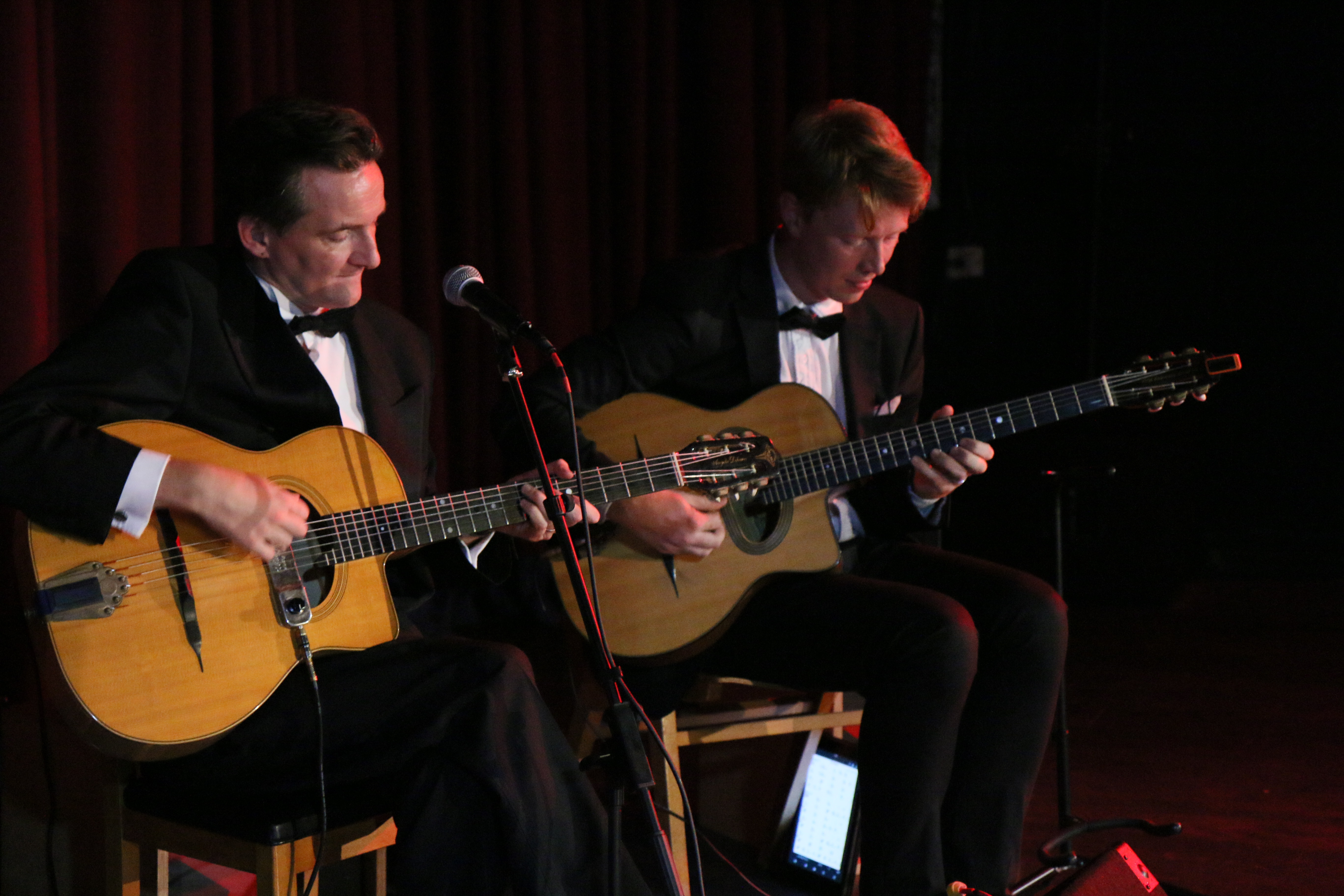 Benoit Viellefon Hot Club swing manouche gypsy guitar