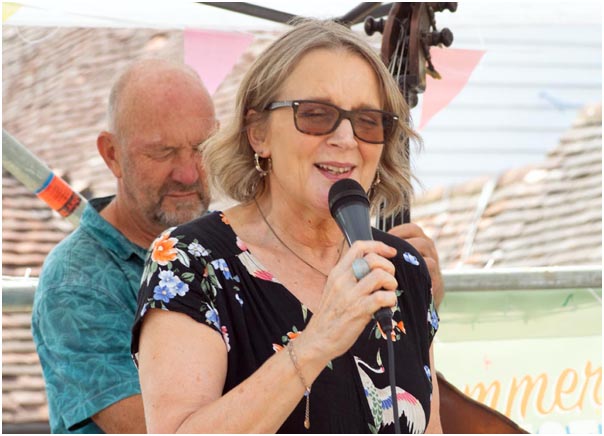 Julian Nicholas and Imogen Ryall Band — jazz photo by Brian O'Connor | All About Jazz