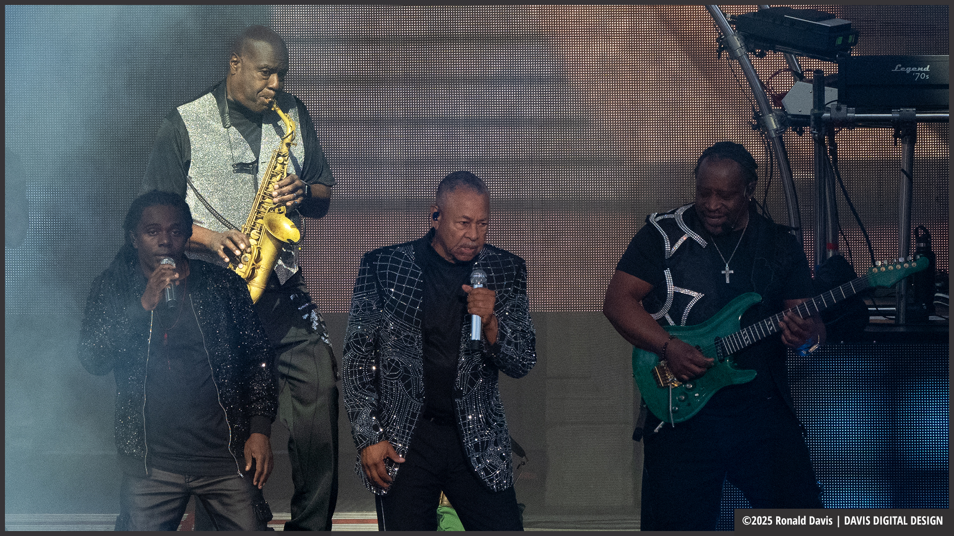 Earth, Wind & Fire