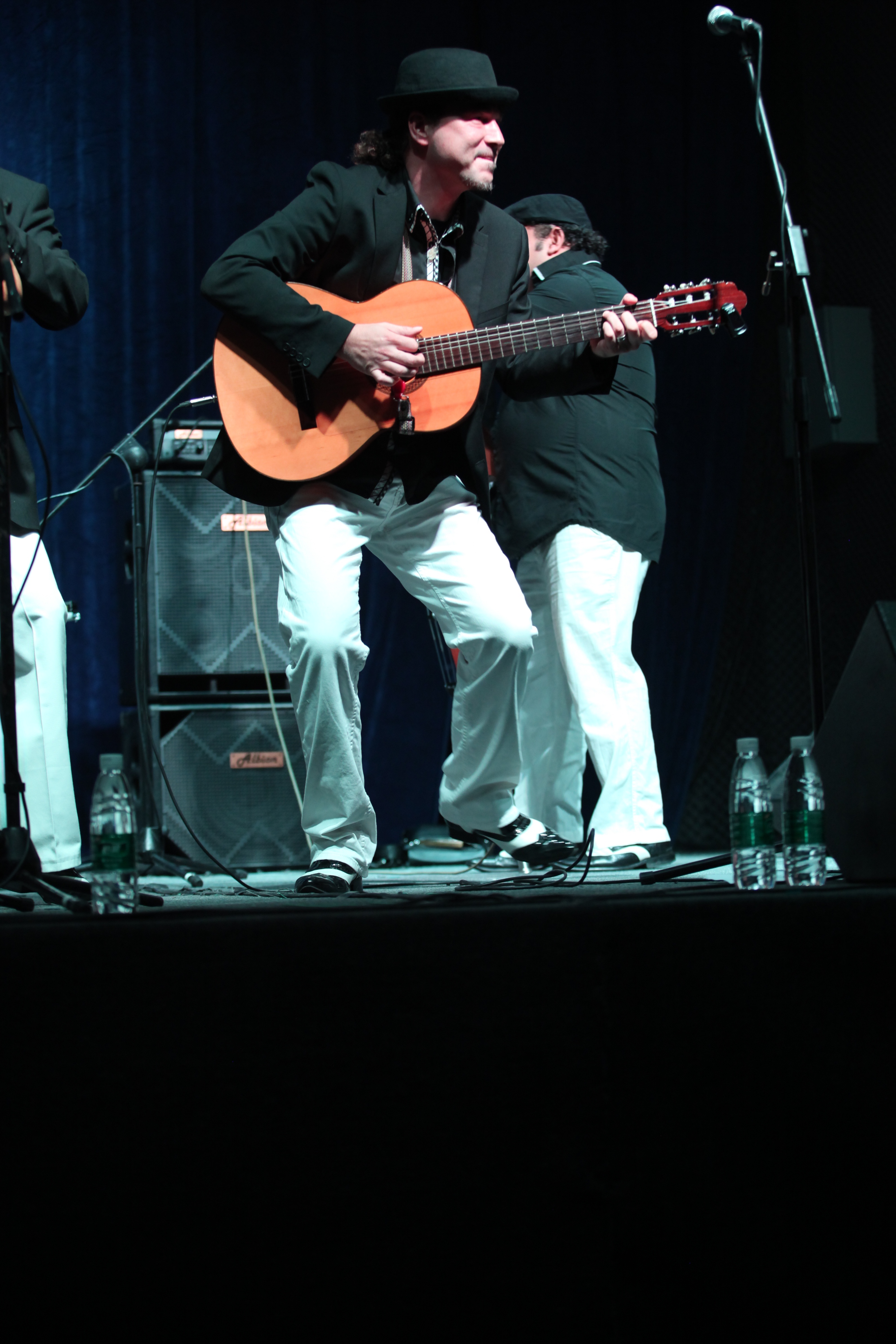 Estudiantina ensemble @ b10 oct-loft theatre, shenzhen, china (asia tour 2012)