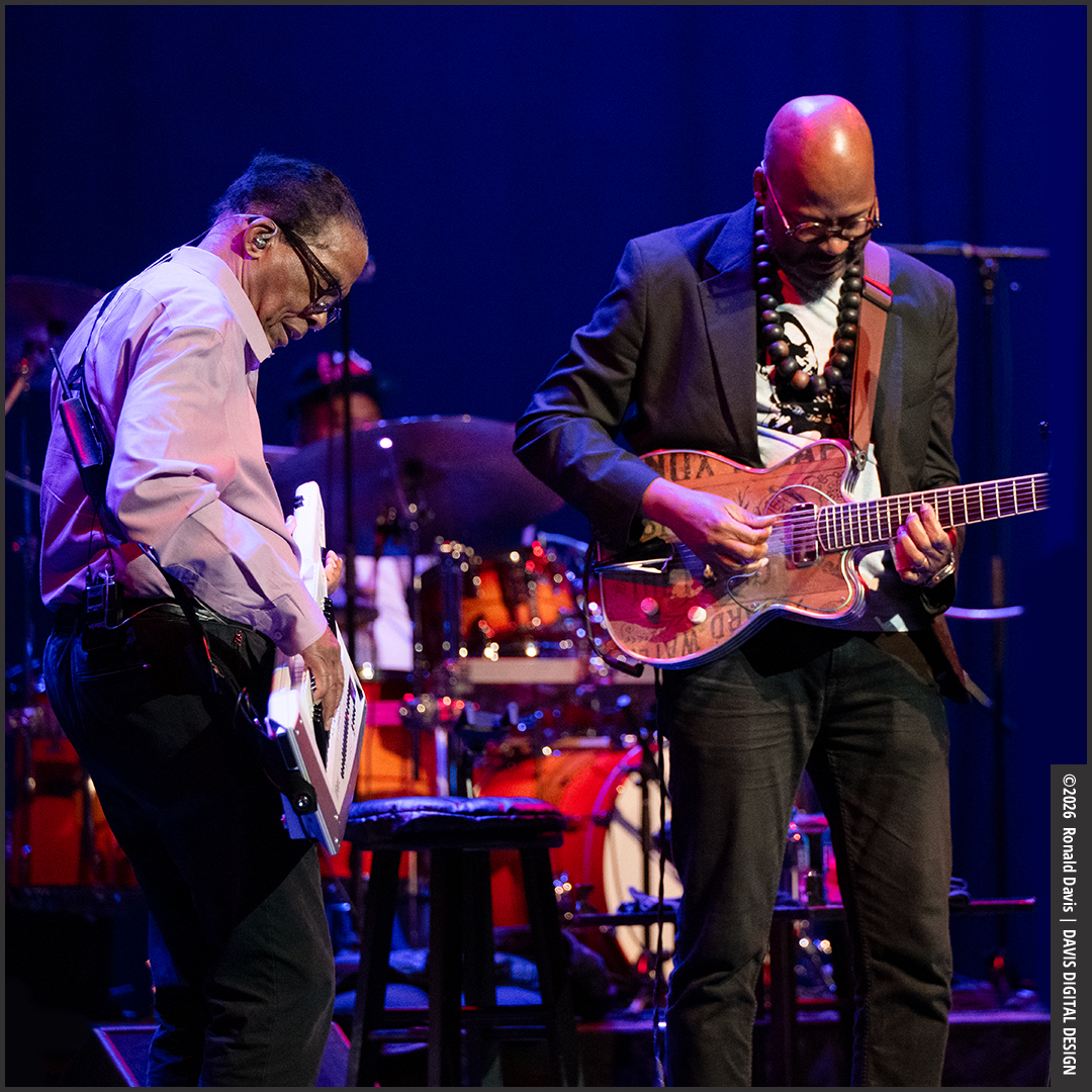 Herbie Hancock & Lionel Loueke — jazz photo by Ronald Davis | All About Jazz