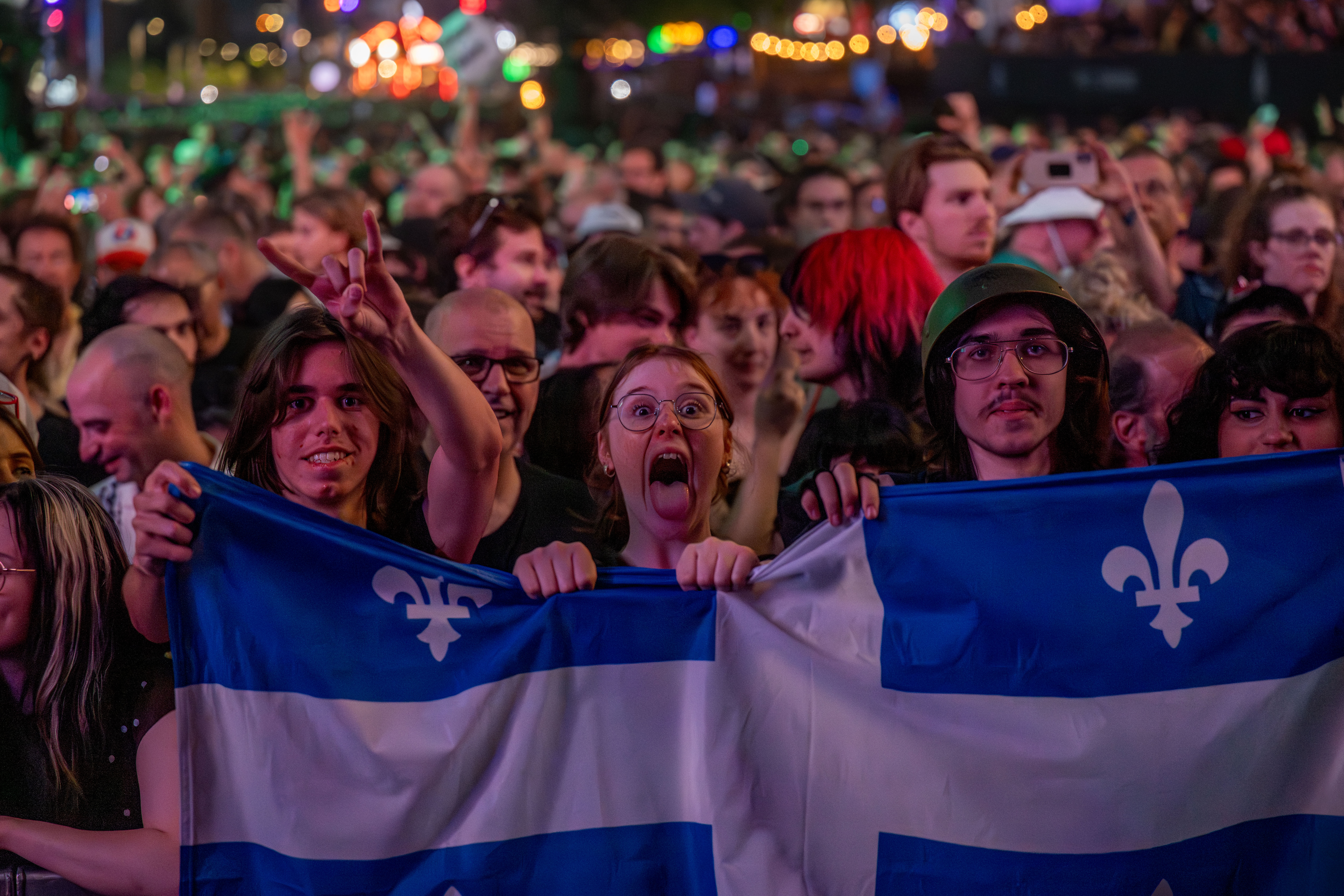 Crowd at Angine de Poitrine at the Montreal Jazz Festival — jazz photo by Dave Kaufman | All About Jazz