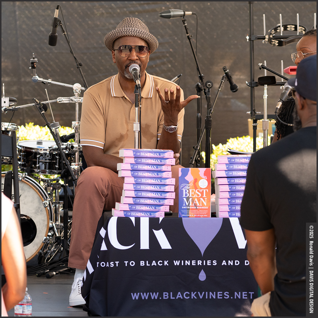 Author Malcolm D Lee