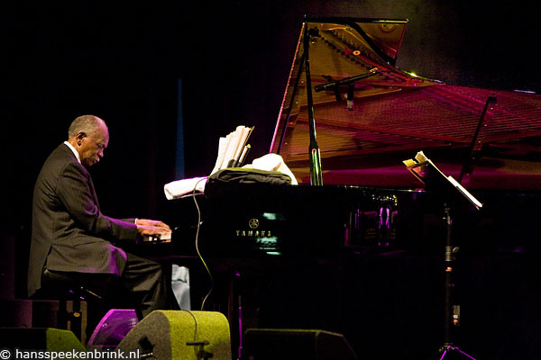 Hank Jones