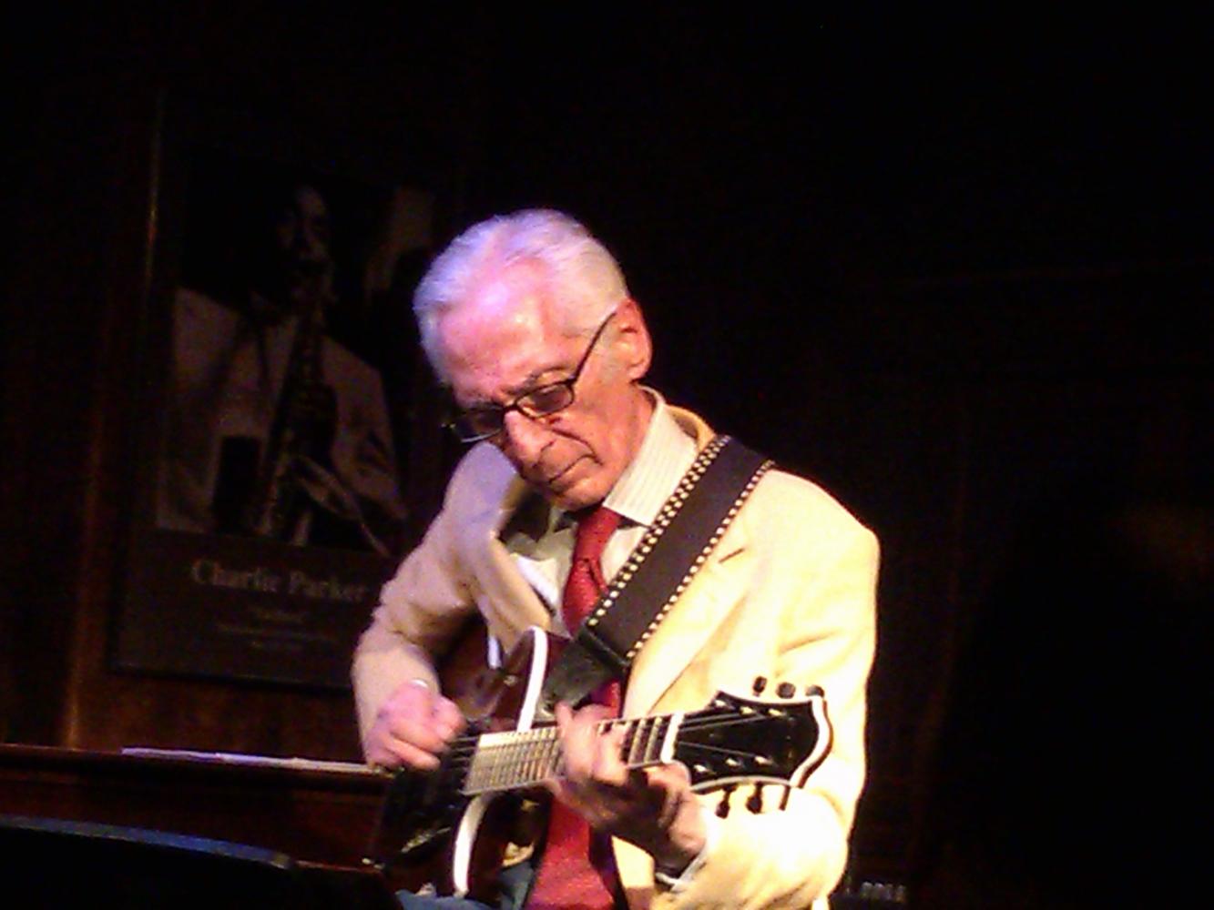 Pat Martino at Chris' Jazz Cafe Nov 2016