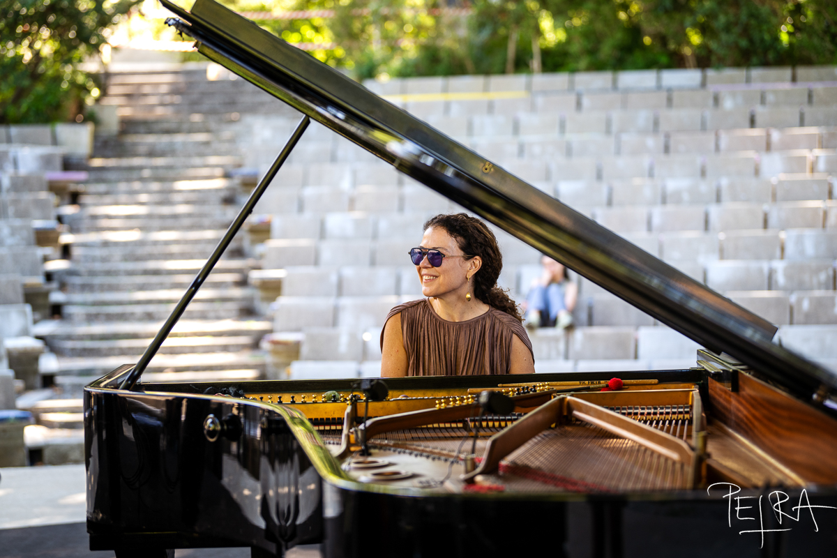 Canyon, Sylvie Courvoisier  — jazz photo by Petra Cvelbar | All About Jazz