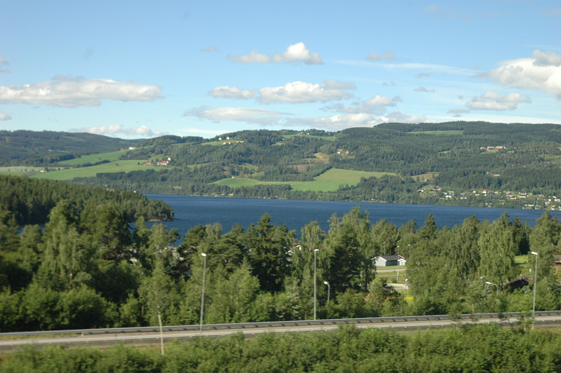 Oslo to Molde Part 1: Train to Domb