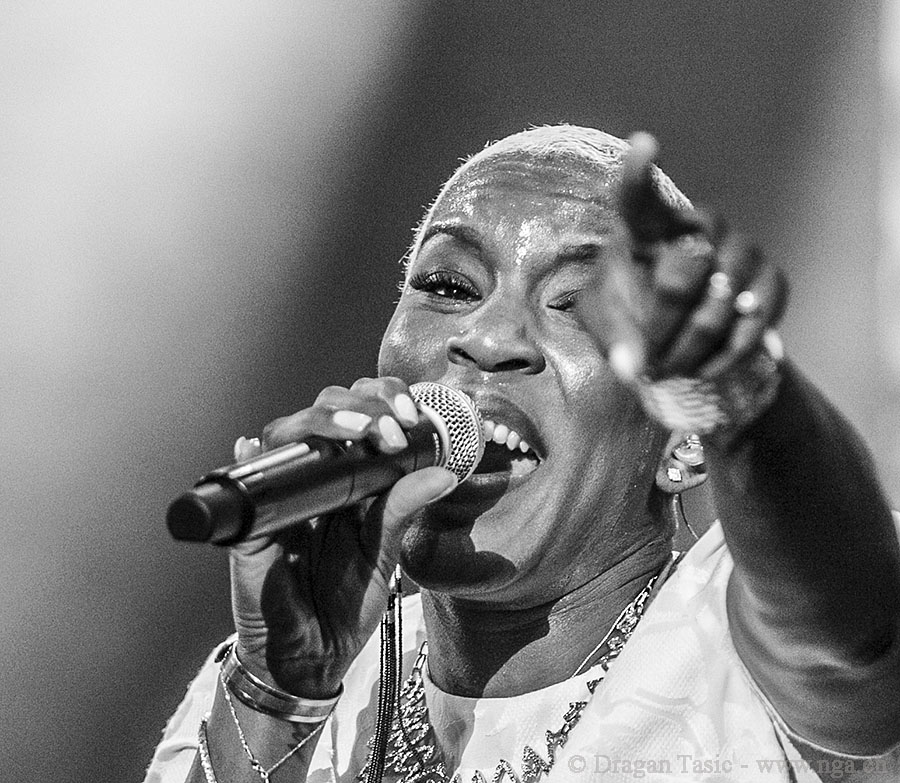 Liv Warfield