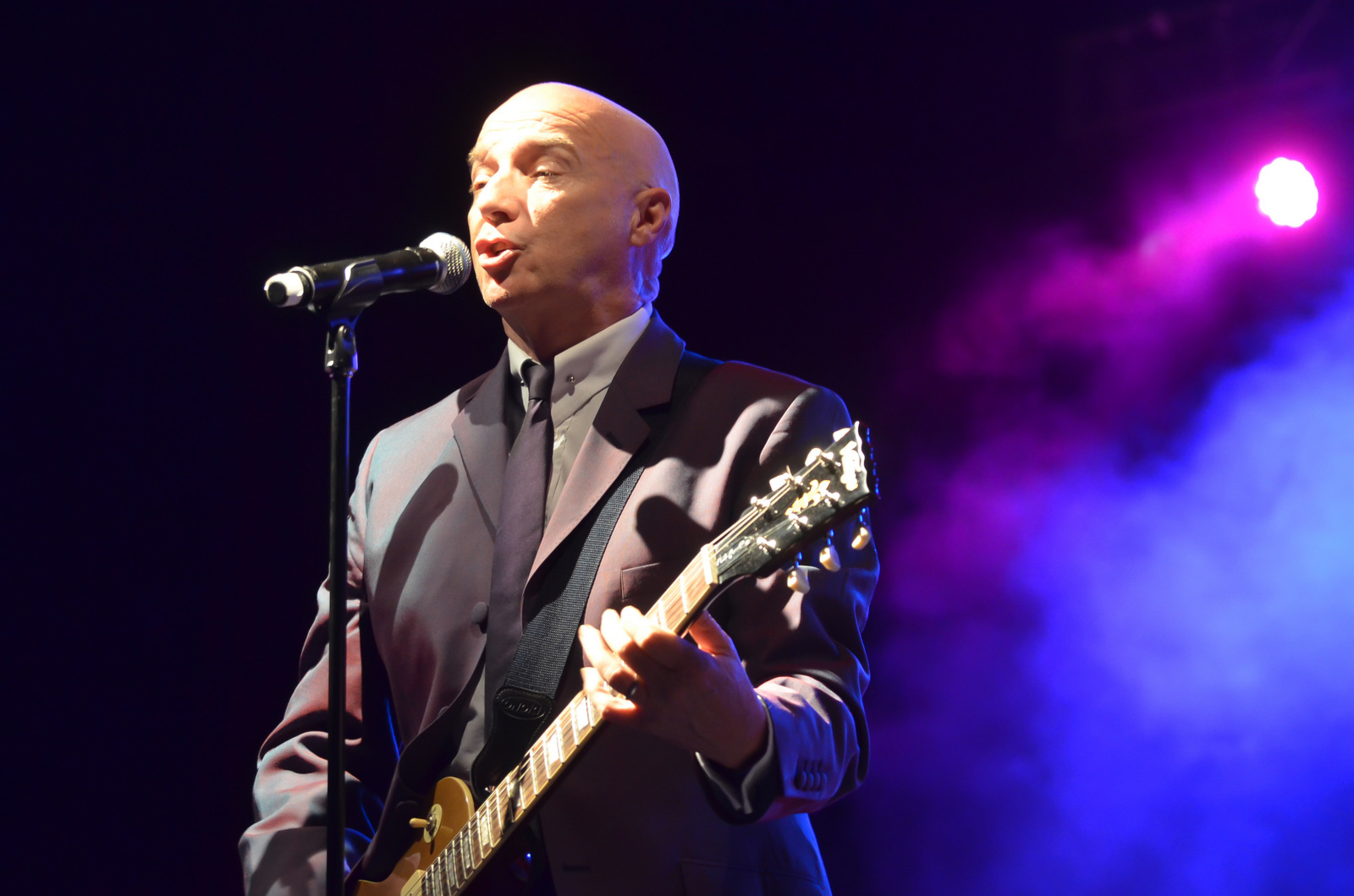 Midge Ure Performing at the Retro Futura Show on 8-23-2014.