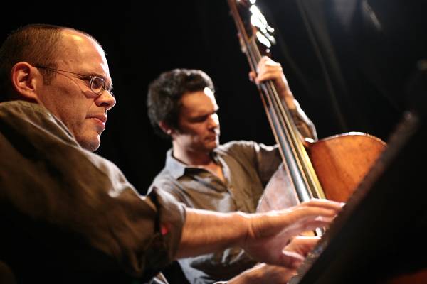 Michel Wintsch and Banz Oester with "Quartier Lointain Feat. Banz Oester" at L'Ecurie, Geneva, Switzerland, 2005